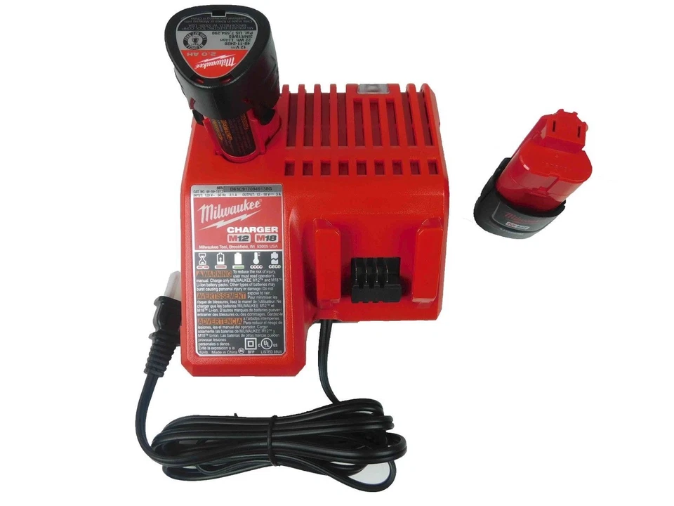 Milwaukee 48-11-2401 2 pack of 12v batteries with a 18/12V charger 48-59-1812 - Image 3 of 4