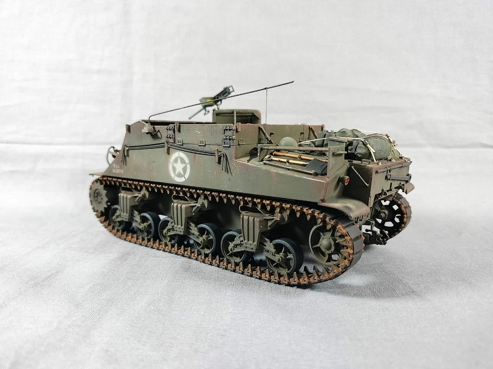 Construido 1/35 variante M7 Prime Mover del Ejército de los EE. UU. con obús remolcado M1a1 de 155 mm Foto 4 de 4