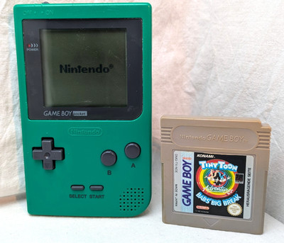 Nintendo Game Boy Pocket Grün Handheld / Spielkonsole + Tiny Toon Babs Big Break