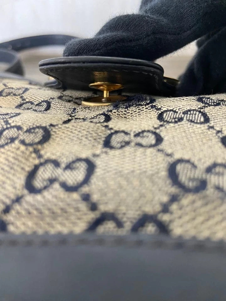 GUCCI Shoulder Bag Interlocking GG Pattern Canvas… - image 15