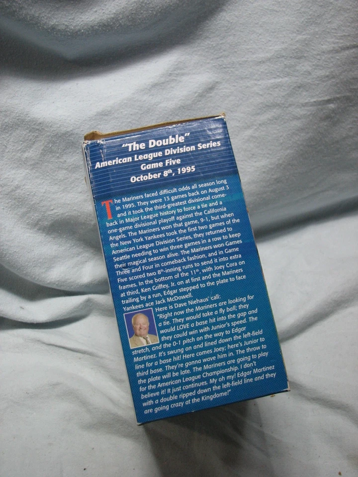 Edgar Martinez Seattle Mariners MLB 2005 SGA Statue 1995 10th Anniversary - Image 4 of 4