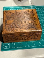 Vintage Pyrography Decorated Burnt Wood poinsettia trinket jewelry box Christmas