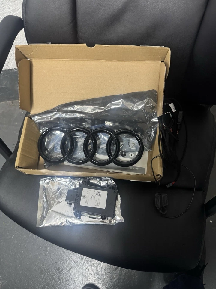 Anillos iluminados Audi SQ5 8OA-052-111 Foto 2 de 4