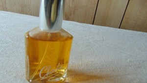 Vtg Charlie Cologne Spray 1.3 oz Eau De Toilette ; Vaporisateur; Revlon
