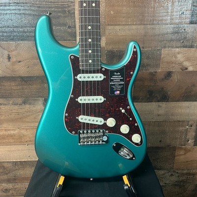 Fender American Pro Classic Stratocaster, Sherwood Forest Green Metallic, 466