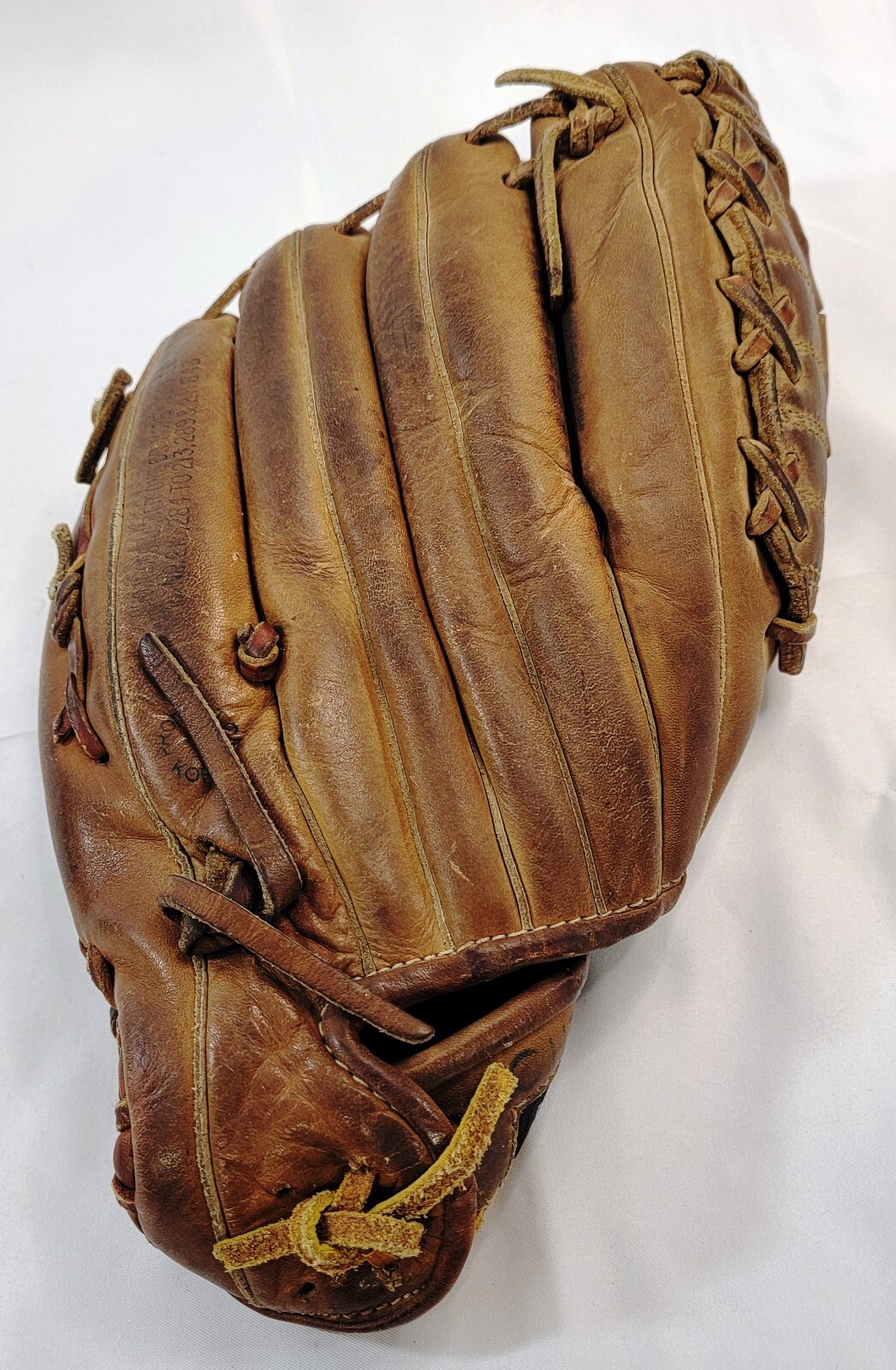 Regents 03870 Dual Hinge 12" Top Grain Cowhide Baseball Glove Tan RHT