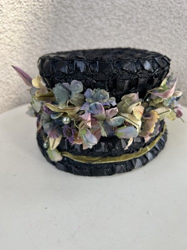 Vtg 60s Church Bucket Hat Black Straw Faux Flowers 22” Mr Frank - Picture 8 of 12