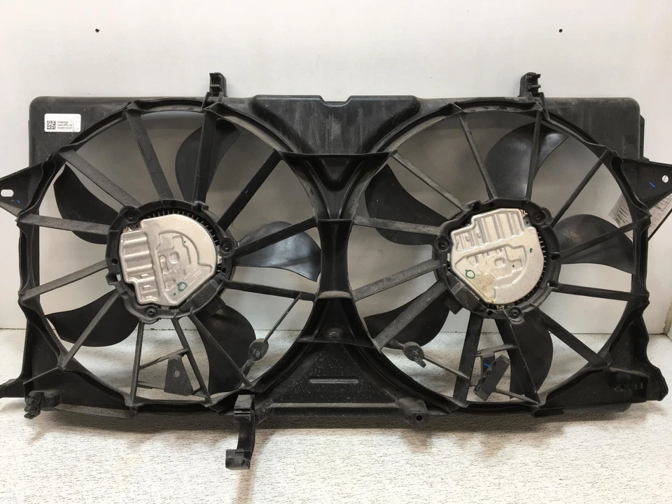 Motor de refrigeración eléctrico Chevy/GMC SUBURBAN SERIE 1500 19 Foto 4 de 4