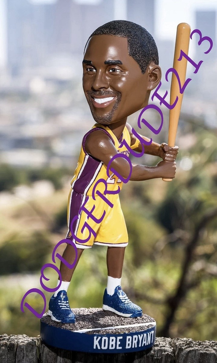 8/8 限定　Kobe Bryant ドジャース　Dodgers フィギュア 💜💛 Kobe Bryant LA Dodgers Lakers Bobblehead SGA 8/8/25
