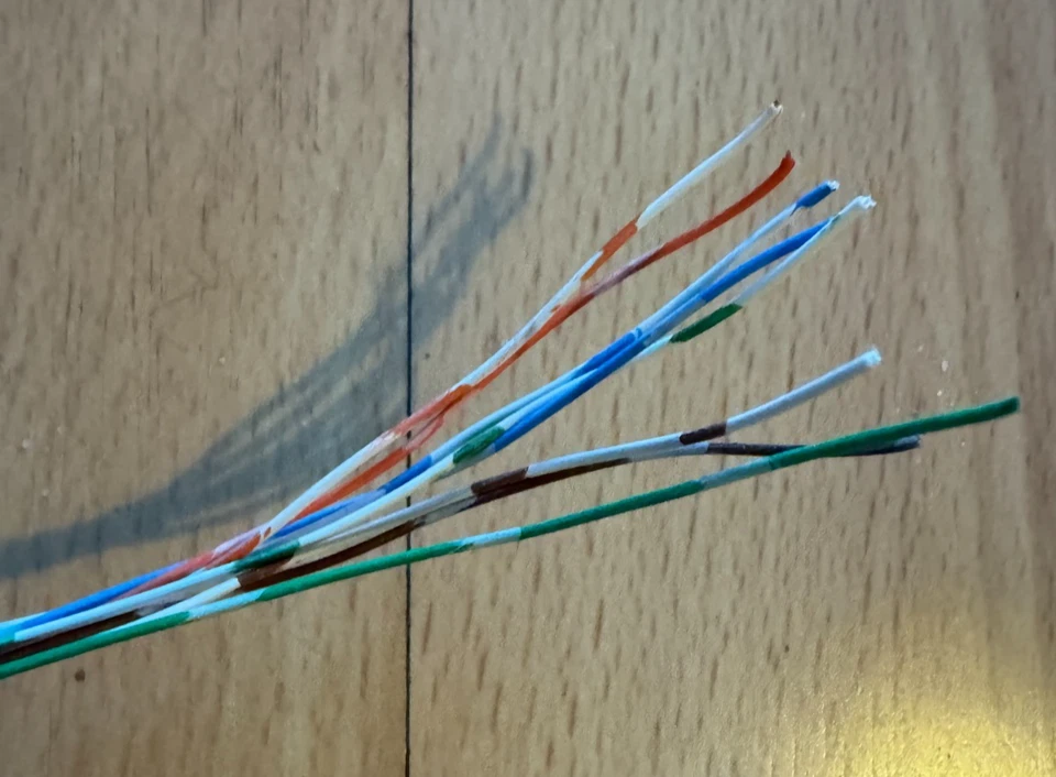 100 pies ~ Campana ~ Lucent ~ Cable telefónico de conexión cruzada ~ 4 pares / 24 AWG Foto 2 de 3