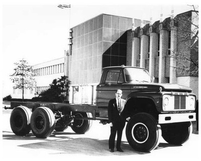 1960s Ford T-800 Marmon Herrington 10 Wheel Truck Cab & Chassis Press Photo 0243