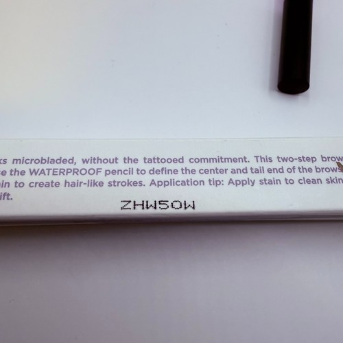 Urban Decay Brow Blade wasserfester Stift + Tintenfleck brünett Betty/mittelbraun - Bild 5 von 5