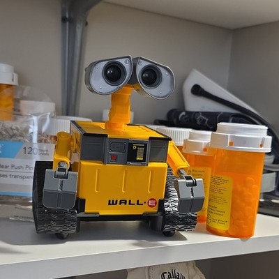 Disney Wall-E Robot Toy Figure Yellow Plastic for Kids Ages 4-7 8-11 Years