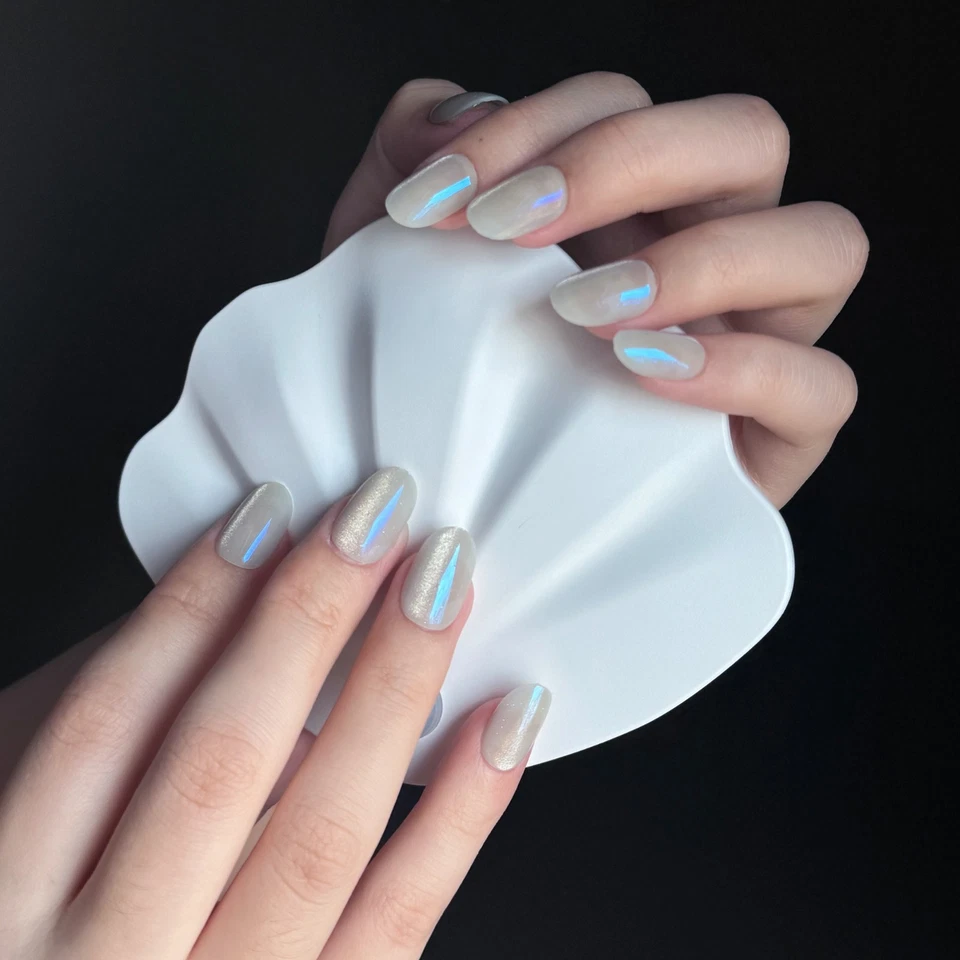 Silver Aurora Cat Eye Press On Nails - 24pcs Soft Gel Fake Nail Kit w/ Glue, Reu - Image 2 of 4