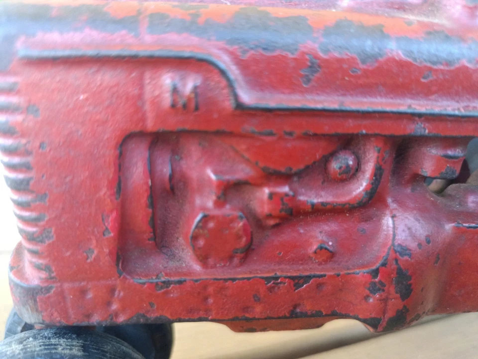 Arcade Farmall  Tractor Model "M" 1940s Made in USA Unrestored - Image 2 of 4