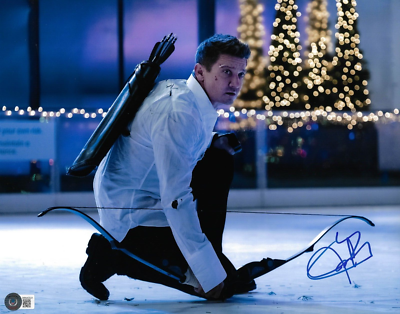 Jeremy Renner Autographed 11x14 Hawkeye Photo Avengers BAS