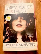 Taylor Jenkins Reid Daisy Jones & The Six Trade Paperback English Fiction Music