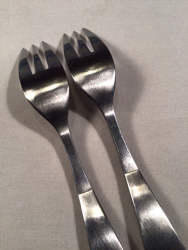 PAIR 2 Towle MAGNUM Dinner Forks 7 5/8” Stainless 18/10 Flatware China - Picture 3 of 3