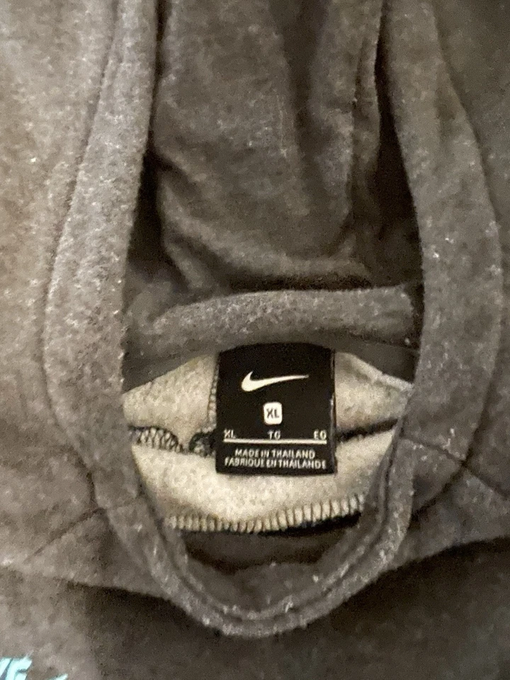 Nike  FCB  Youth  100% cotton  grey  hoodie  Size XL - Image 2 of 4