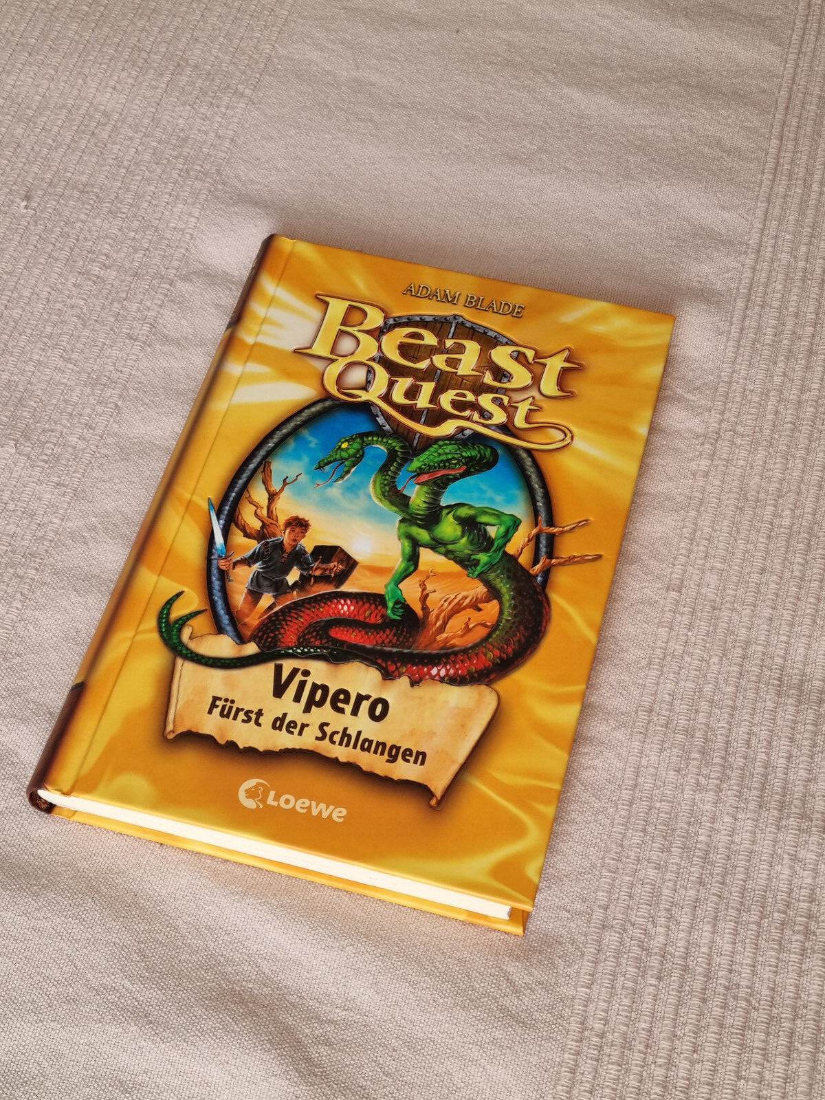 Thumbnail - Beast Quest, Band 10: Vipero, Fürst Der Schlangen (adam Blade, Loewe)