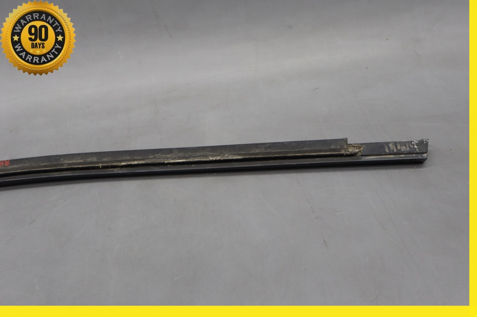 14-20 Maserati Ghibli Rear Right Side Door Window Belt Molding Oem