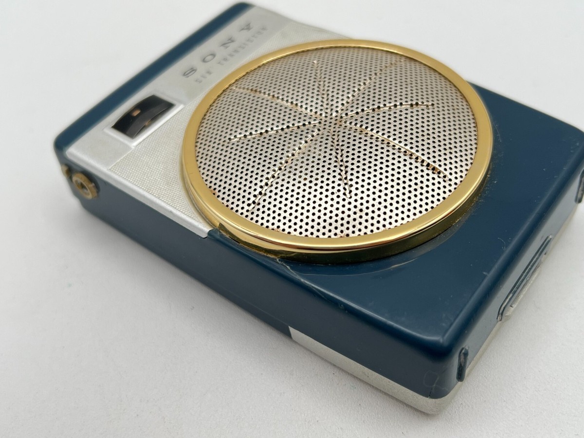 Vintage Sony Six Transistor TR-620 Blue Portable Radio