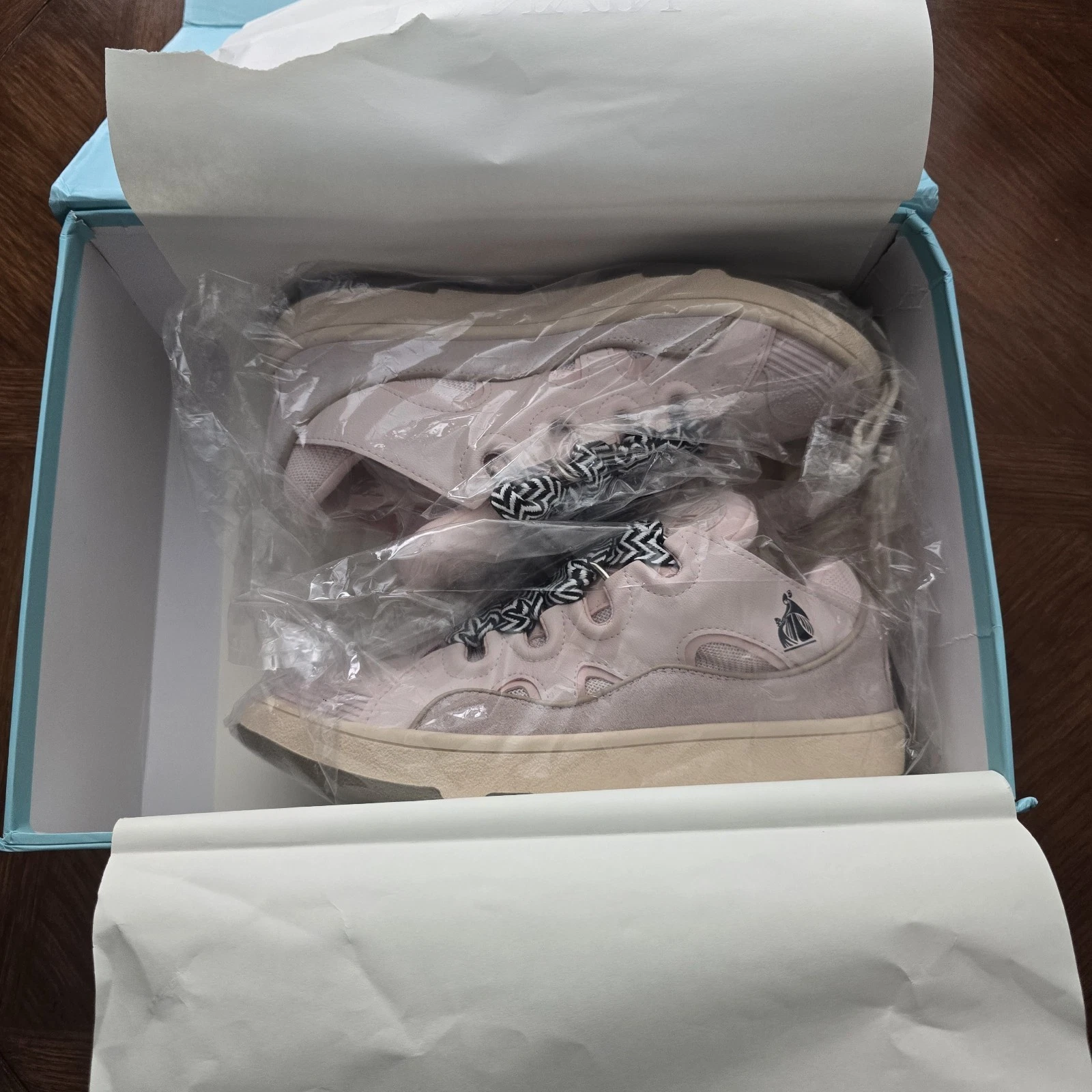 Lanvin — NWOT Lanvin Curb sz 39  8.5 pale pink leather lace up sneaker tennis shoe