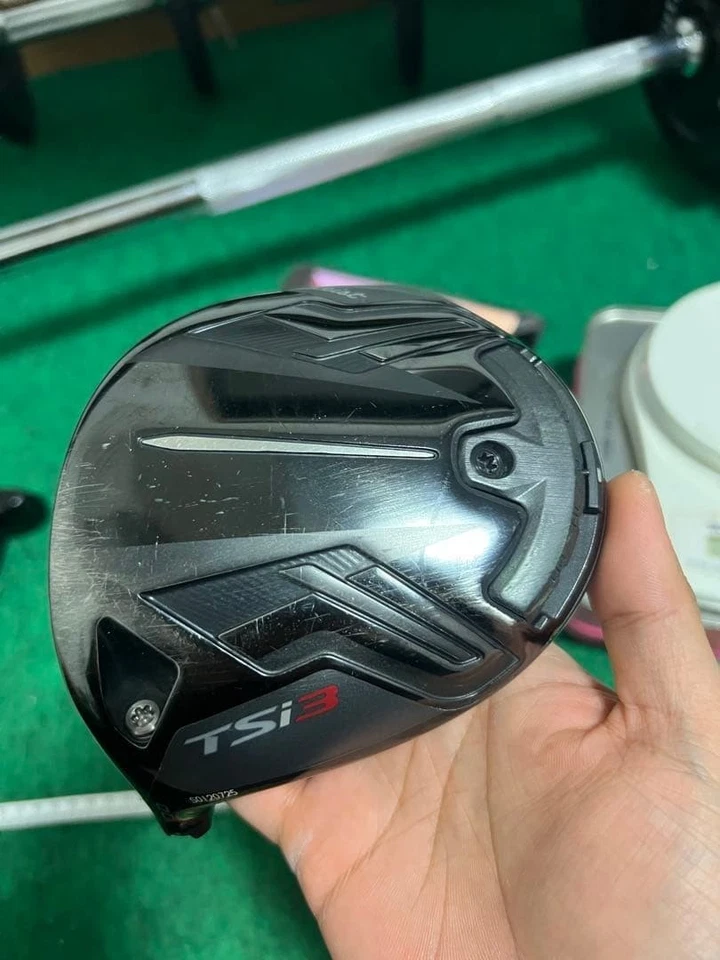 Titleist TSi3 10° Driver Head Only With Head Cover Left Handed - Image 2 of 4