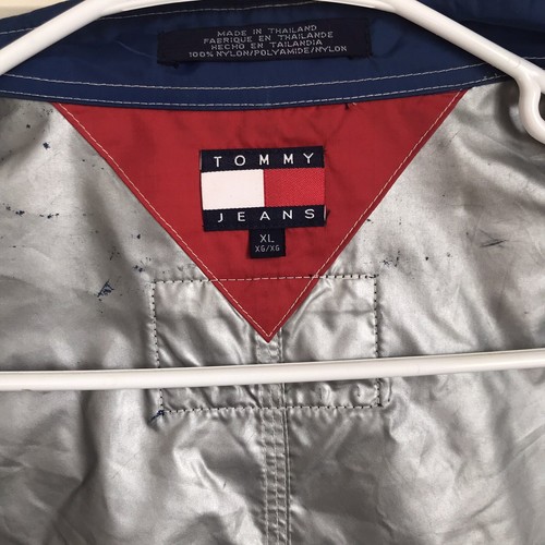 CAMISA DE LLUVIA VINTAGE TOMMY JEANS NYLON FORRADA AZUL/PLATEADA XL - Imagen 11 de 22