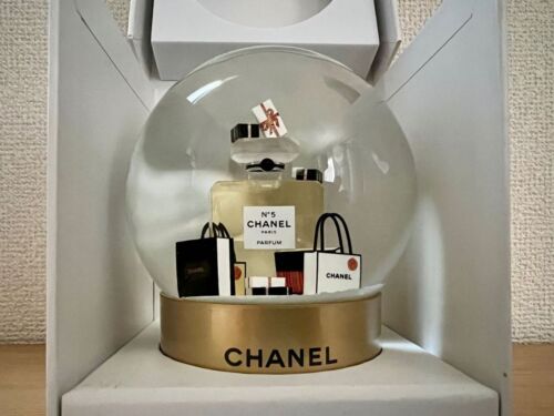 CHANEL Snow Globe Dome 2021 No.5 100th Anniversary Novelty Authentic Limited VIP - Picture 1 of 2