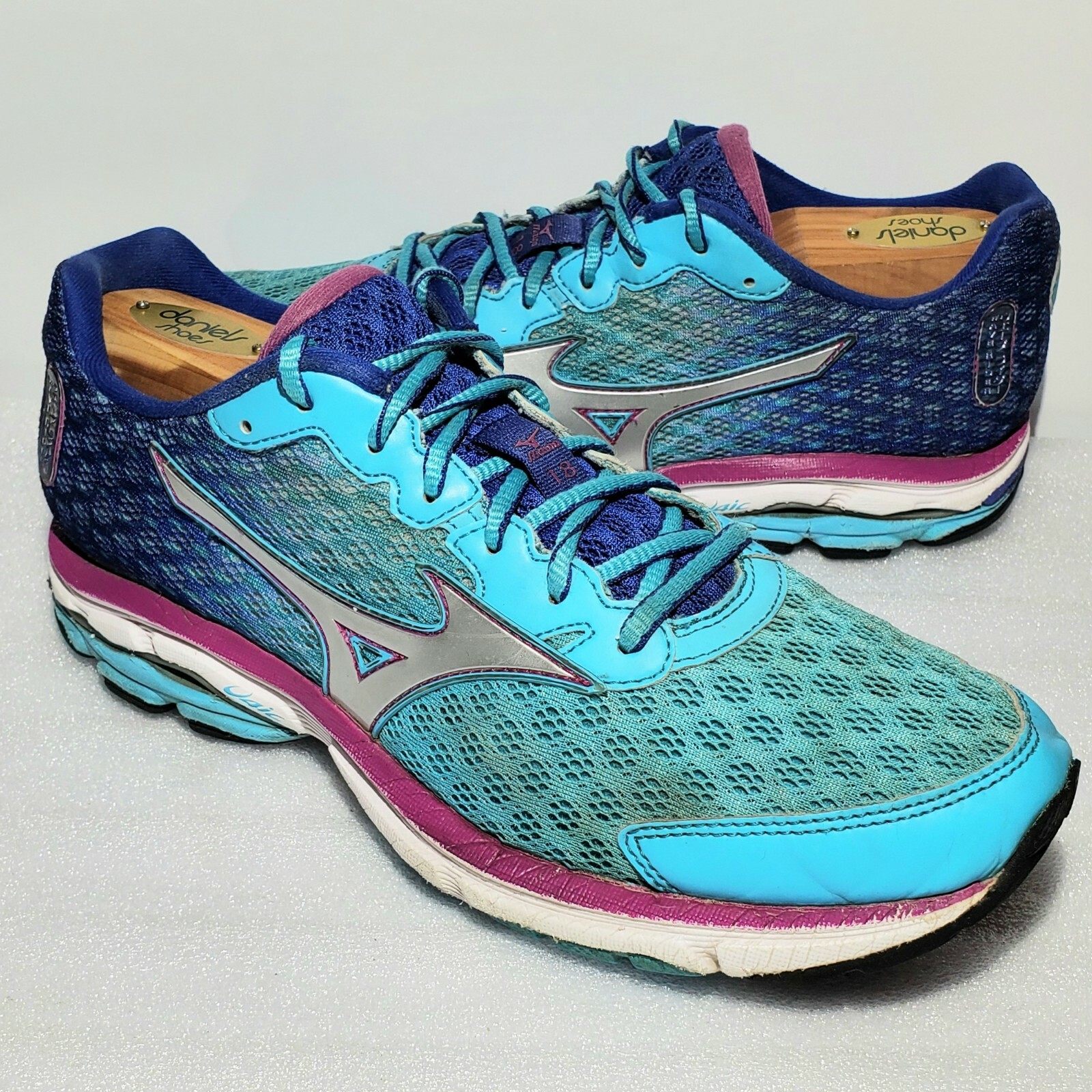 mizuno wave rider narrow