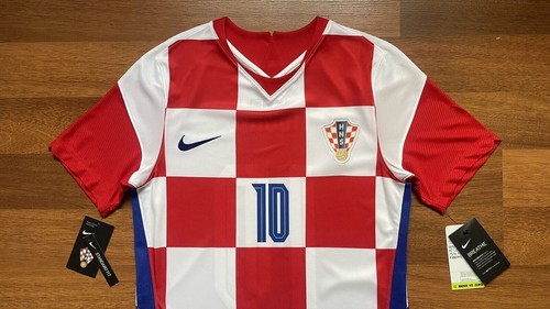 CROATIA NIKE 2020 EURO FOOTBALL HOME JERSEY #10 MODRIC SIZE “S” CD0695-100 - Picture 3 of 21