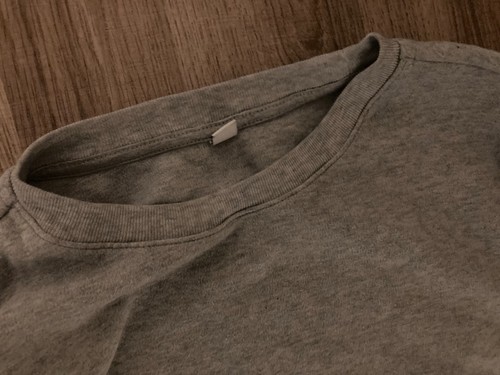 Uniqlo Light Gray T Shirt 9-10 Long Sleeve Top Cotton Crew Neck GUC Solid Basic - Picture 2 of 3