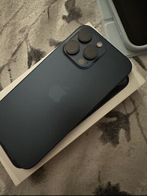 iphone 15 pro max W/ Original TikTok app