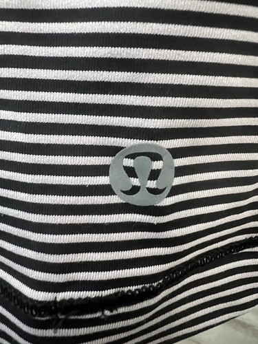 Lululemon Happy Strappy Tank nero a righe bacca di visone 6 - Foto 17 di 22