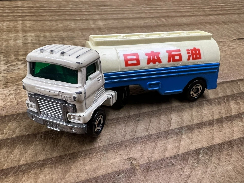 De colección Tomica No. Tanque de transporte 11 semirremolques Hino blanco hecho en Japón Foto 2 de 4