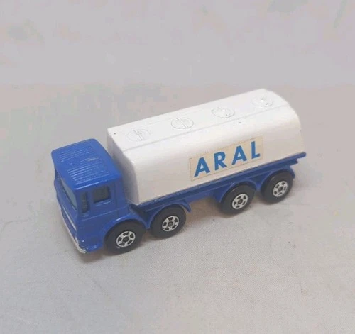Matchbox Lesney Superfast No32 LEYLAND TANKER " RARER ARAL SUPERFAST BASE" issue