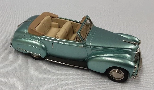 Lansdowne Diecast 1950 Humber Super Snipe 1/43 # LDM-86 Metallic Green - Image 3 of 4