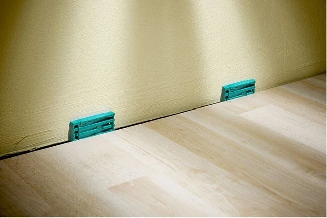 SET DI 30 CUNEI O DISTANZIATORI SOVRAPPONIBILI UNIV. DOPPIA FUNZIONE "WOLFCRAFT" - Immagine 2 di 4