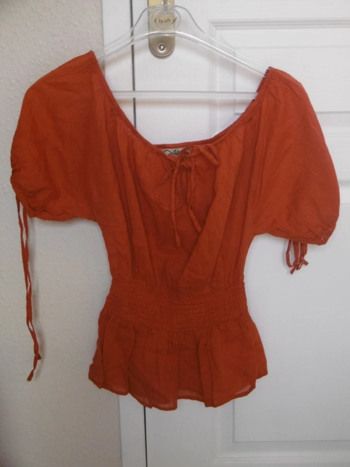 JOLI HAUT A SMOCKS " COLINE " NEUF ÉTIQUETTE / ORANGE / TAILLE S  - Photo 1/1