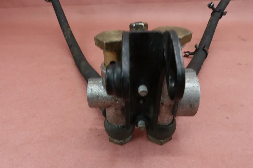 1996 - 2001 BMW R1100RT R1100 Oil Cooler Lines and Fittings - Image 3 of 4