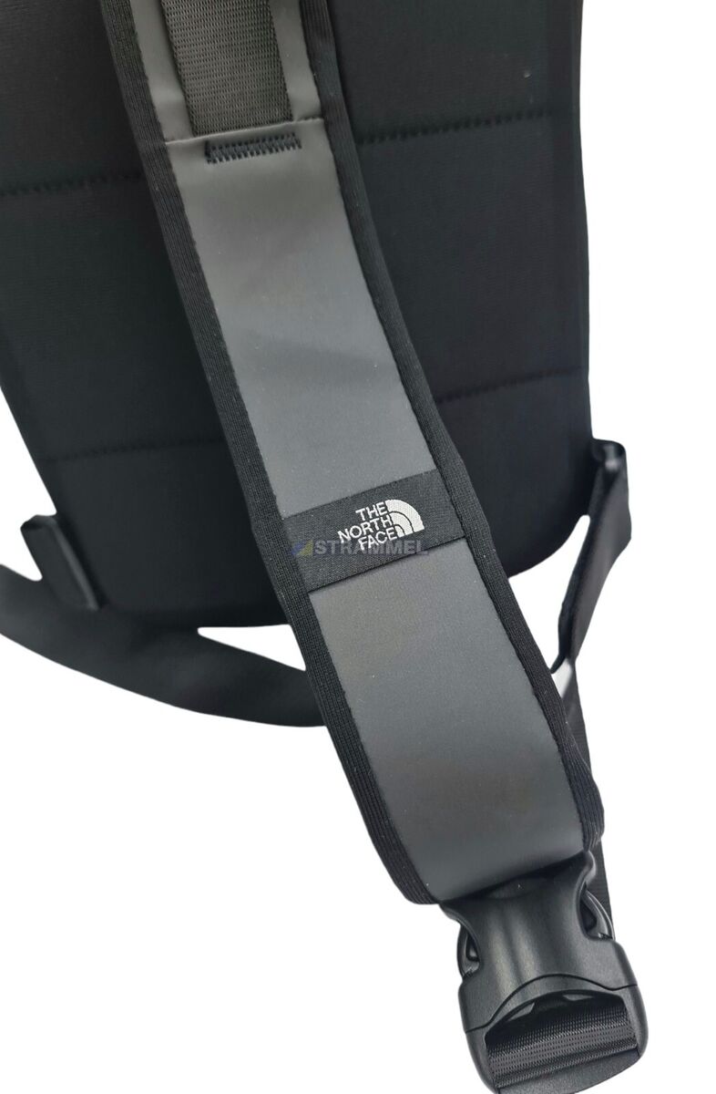 The North Face Commuter Pack Alt Carry Black 10 Liter The North Face Commuter Pack Alt Carry Black 10 Liter