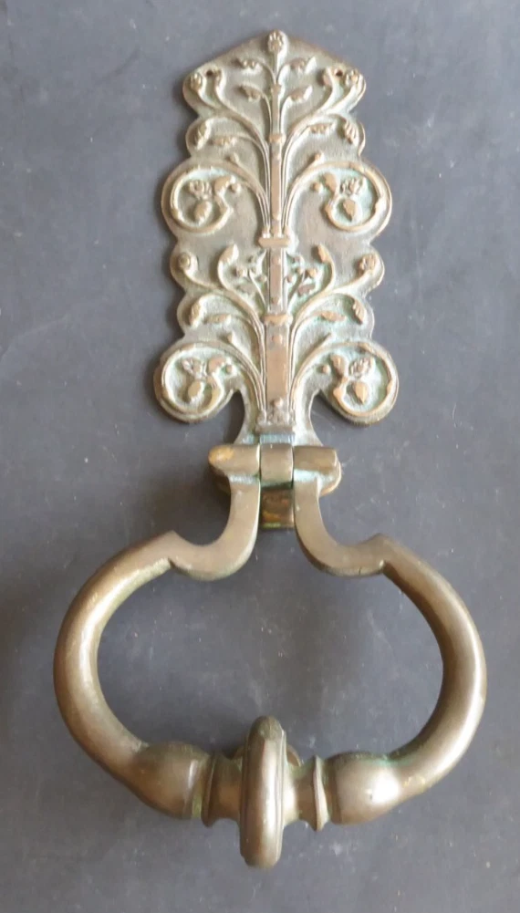 ANCIENNE POIGNÉE DE porte en bronze Signé Béquille serrure clenche heurtoir EUR 25,73 - FR