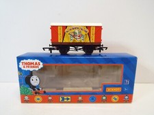HORNBY R9207 CIRCUS VAN THOMAS & FRIENDS NEW BOXED (C1223)