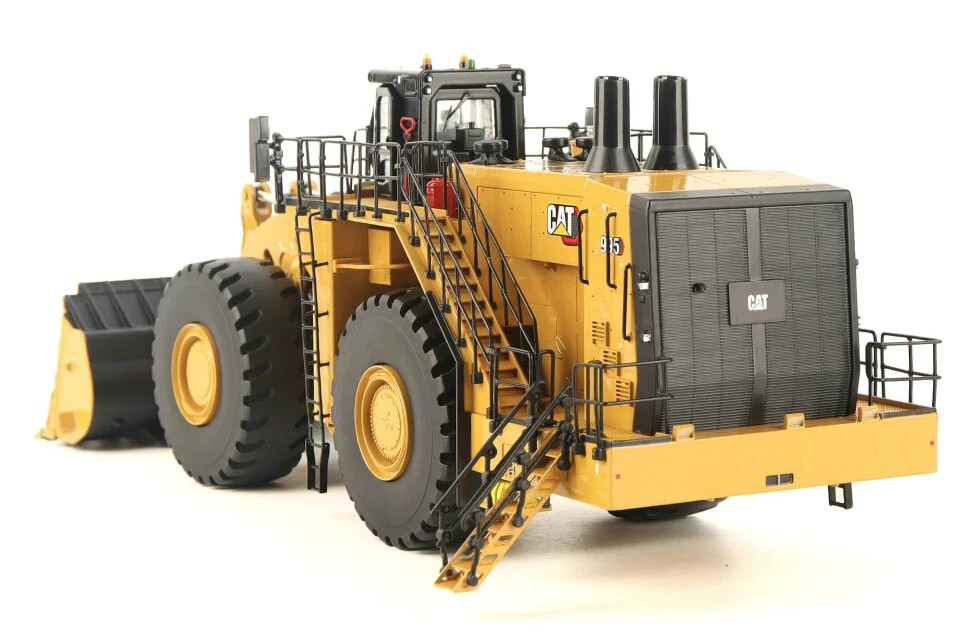 Diecast Masters 85716 Cat 995 Large Wheel Loader 1/50 Scale