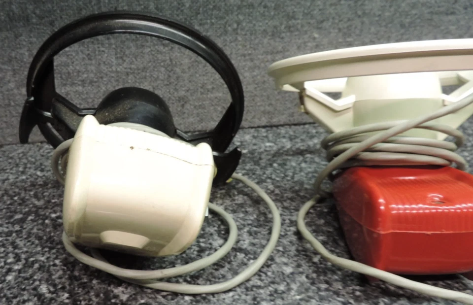 复古 AMT Turnpike Slot 汽车 1960 年代方向盘控制器白色/黑色 — 第 4/4 张图片