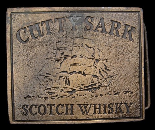 HL24161 VINTAGE 1970s BOOZE BUCKLE **CUTTY SARK** SCOTCH WHISKEY BOOZE BUCKLE