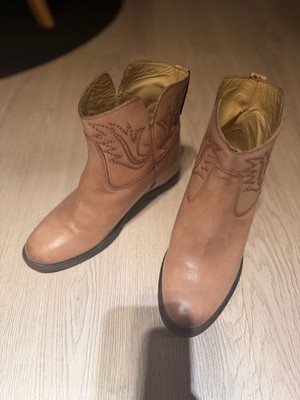 Girotti - Stieflette mit verstecktem Absatz 30432