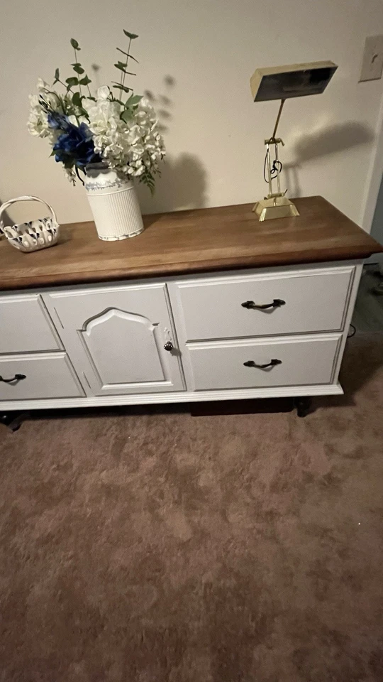 Buffet antiguo Thomasville Foto 4 de 4