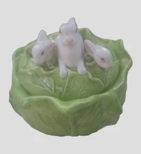 VTG  Majolica Style Holland Mold "Virginia" 3 Rabbits in Cabbage Covered Dish